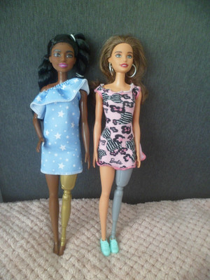 Barbie Fashionista inklusive Puppen, Amputierte, Beinprothese, Behinderte neuwertig