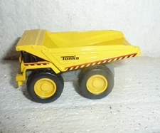 TONKA YELLOW DUMP TRUCK SMALL VERSION 3.25" STEEL BED S-16