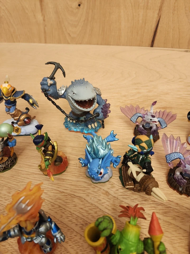 Skylanders 16 figures bargain bundle Activision Video Game Series  - Image 4 of 4
