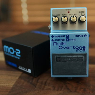 Boss MO-2 Multi Oberton Gitarren-Effekt-Pedal Brandneu Versand aus Japan