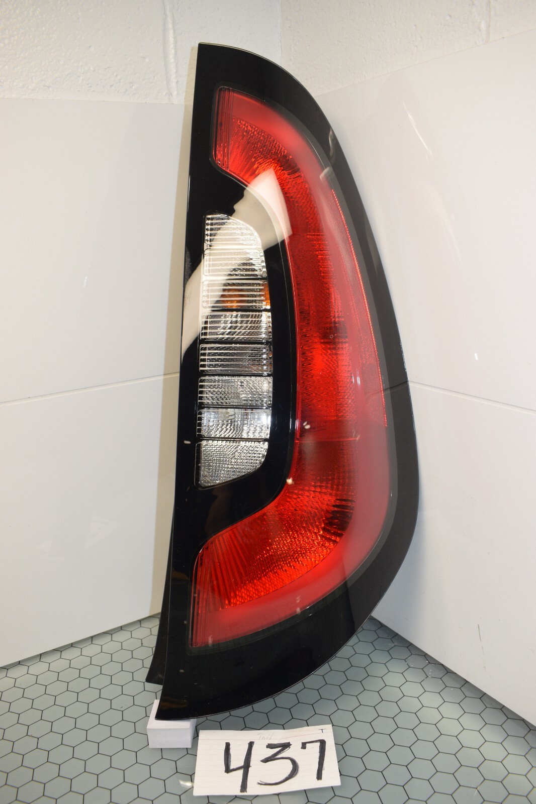14 15 16 17 18 19 Kia Soul PASSENGER Side Tail Light Used Rear Lamp #437-T 