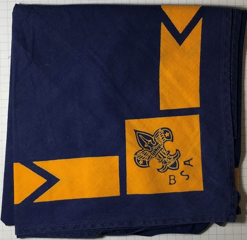 Boy Scout Navy/Gold Neckerchief USED Bdr (LB1572) - Picture 2 of 2