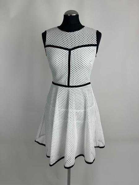 Women Dress White 36 / S / 44