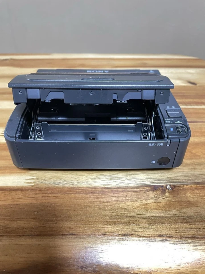 Sony GV-D200 8mm Video Deck Hi8 Digital8 Player Recorder getestet aus Japan - Bild 3 von 4