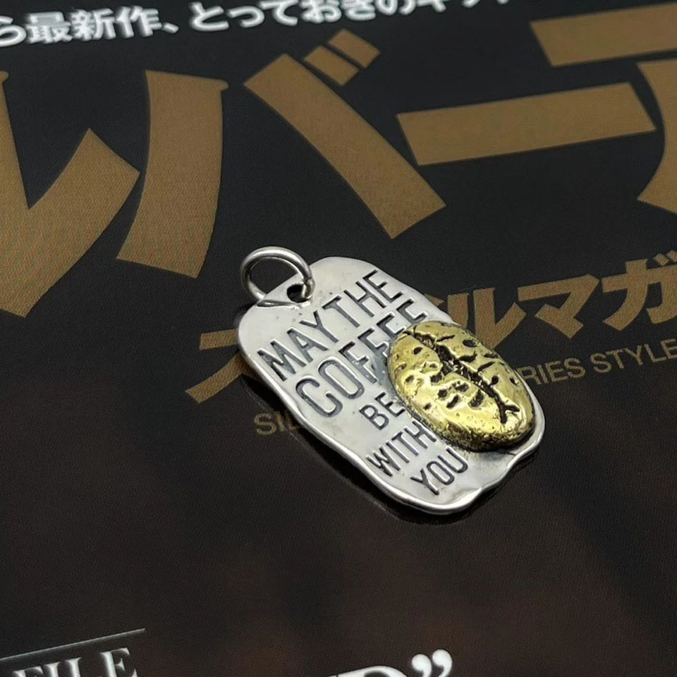 Colgante de plata y latón S925 May The Coffee Be With You etiqueta de perro grano de café encanto Foto 2 de 4