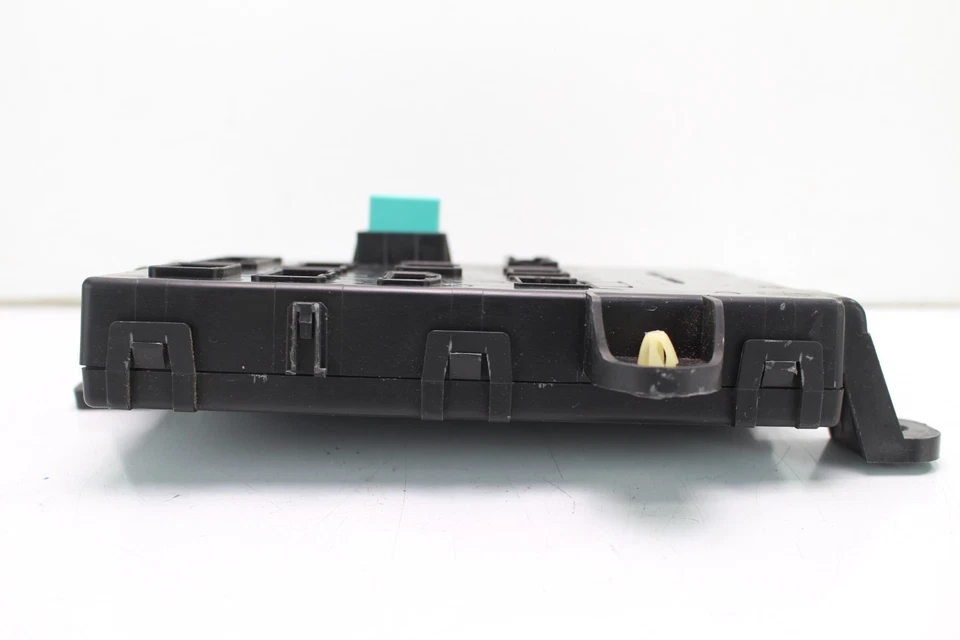 2005-2007 HONDA ODYSSEY FUSE BOX CONTROL MODULE OEM, 3822ASHJA000 - Image 4 of 4