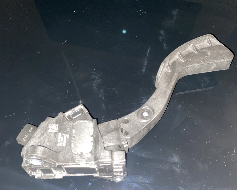  Sensor de posición del pedal del acelerador para Toyota Avalon Camry Matrix 2005-2012  Foto 3 de 3