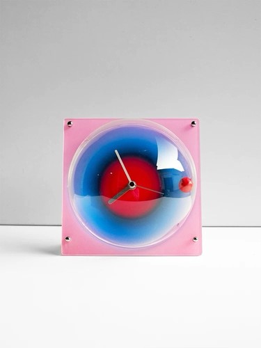 Space Age Barbie Pink Acrylic Dome Table Clock – Retro-Futuristic Luxury Decor - Picture 2 of 7