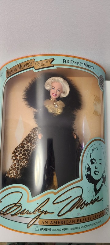 DSI Marilyn Monroe Collector's Series Fur Fantasy Doll, 07408