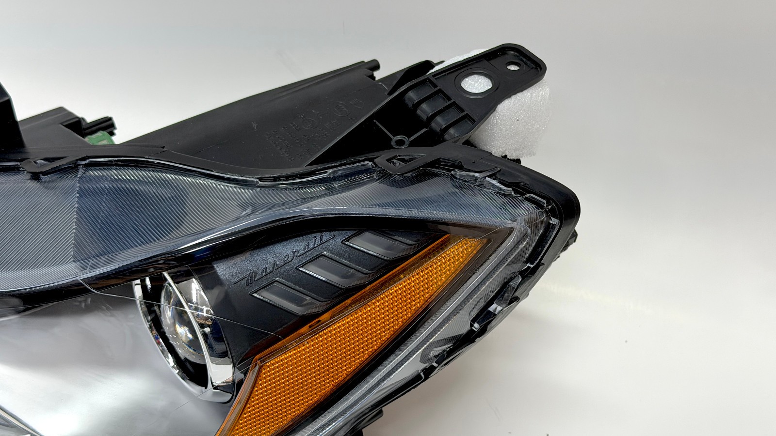 2014-2019 Maserati Ghibli LEFT Headlight Xenon LED OEM Non AFS 1 Module Original