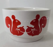 Squirrel Acorn Planter Vtg 1983 FTD Flowers Red White  Pot Vase Bowl Dish 5.75"