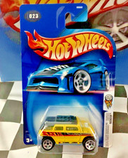 Hot Wheels 2004 First Editions FE 23/100 023 Rockster YELLOW OR5SP GRAY Base
