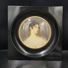 Miniature Ancienne, Portrait D'une Femme Signée