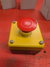 IDEC FB FB1W-HW1B-V402R Control Box Type 4X**FREE SHIPPING**