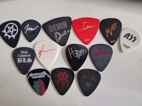 Variety Of Guitar Picks from Rockstars