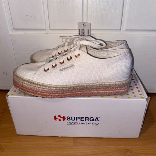 Superga 2730 weiße Canvas Pumps mit mehrfarbigem Plateau - EU 37 UK 4 - Neu mit Karton