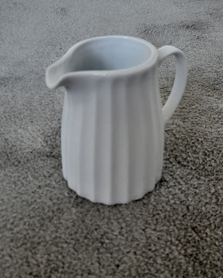 Ceramic Ribbed White Milk Cream Sauce Jug Gravy Custard Serving