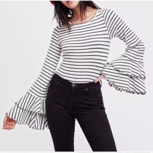 striped ruffle sleeve top