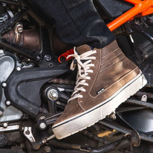 Vans sk8 hotsell hi motorcycle