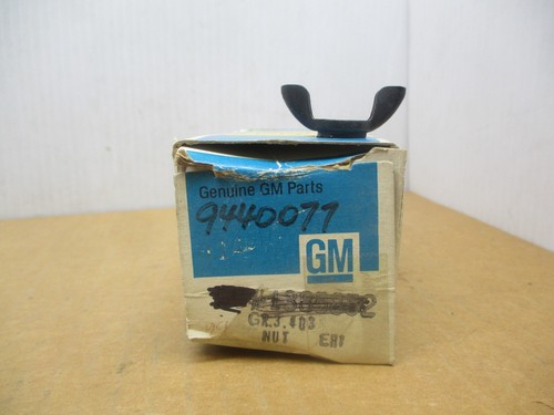 Écrou d'aile purificateur d'air GM 9440077