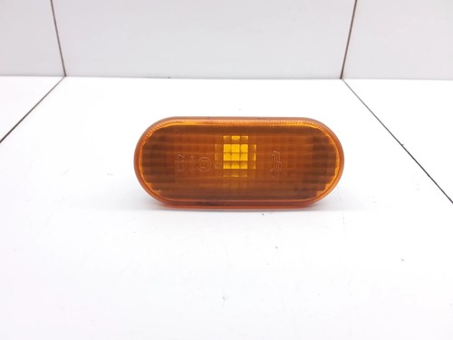 VW GOLF IV 1J1 Kotflügelblinker vorne rechts 3B0949117B 1.60 Petrol 23074000