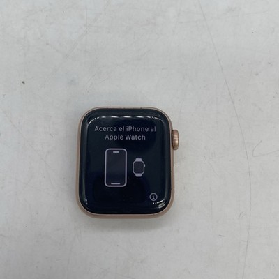 Apple Watch SE (1st Gen) 40mm Rose Gold Aluminum Working LOCKED