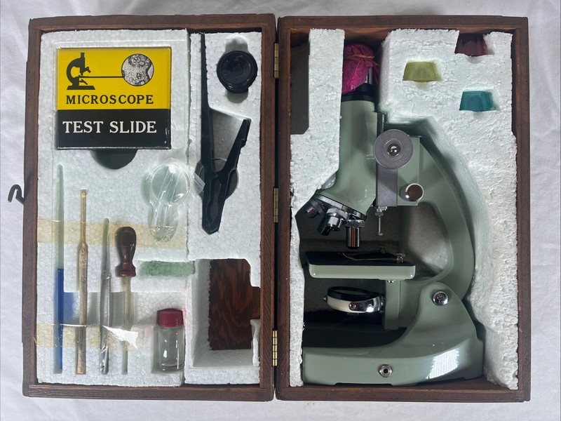 Tasco Deluxe High-Quality Microscope Set with Accessories in Wooden Case