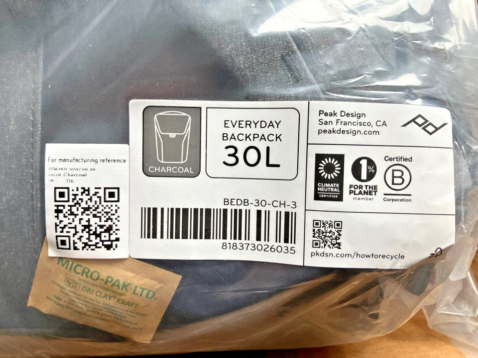 Peak Design Everyday Backpack 30L V2 - Charcoal - Brand New In Plastic - Image 3 of 4