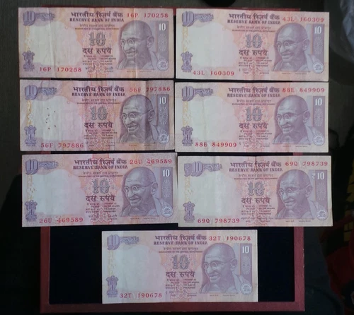 India, 7 x matching, 10 Rupees Banknotes. Various Signature, & date, versions.