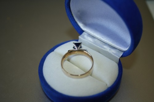 100% Vintage 9k Solid Yellow Gold 0.75ct Sapphire Solitaire Ring Sz 7.25 or O - Picture 10 of 16