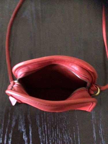 VINTAGE COACH ABBIE 90S SMALL LEATHER CROSSBODY DEEP RED 9017 - Picture 7 of 13