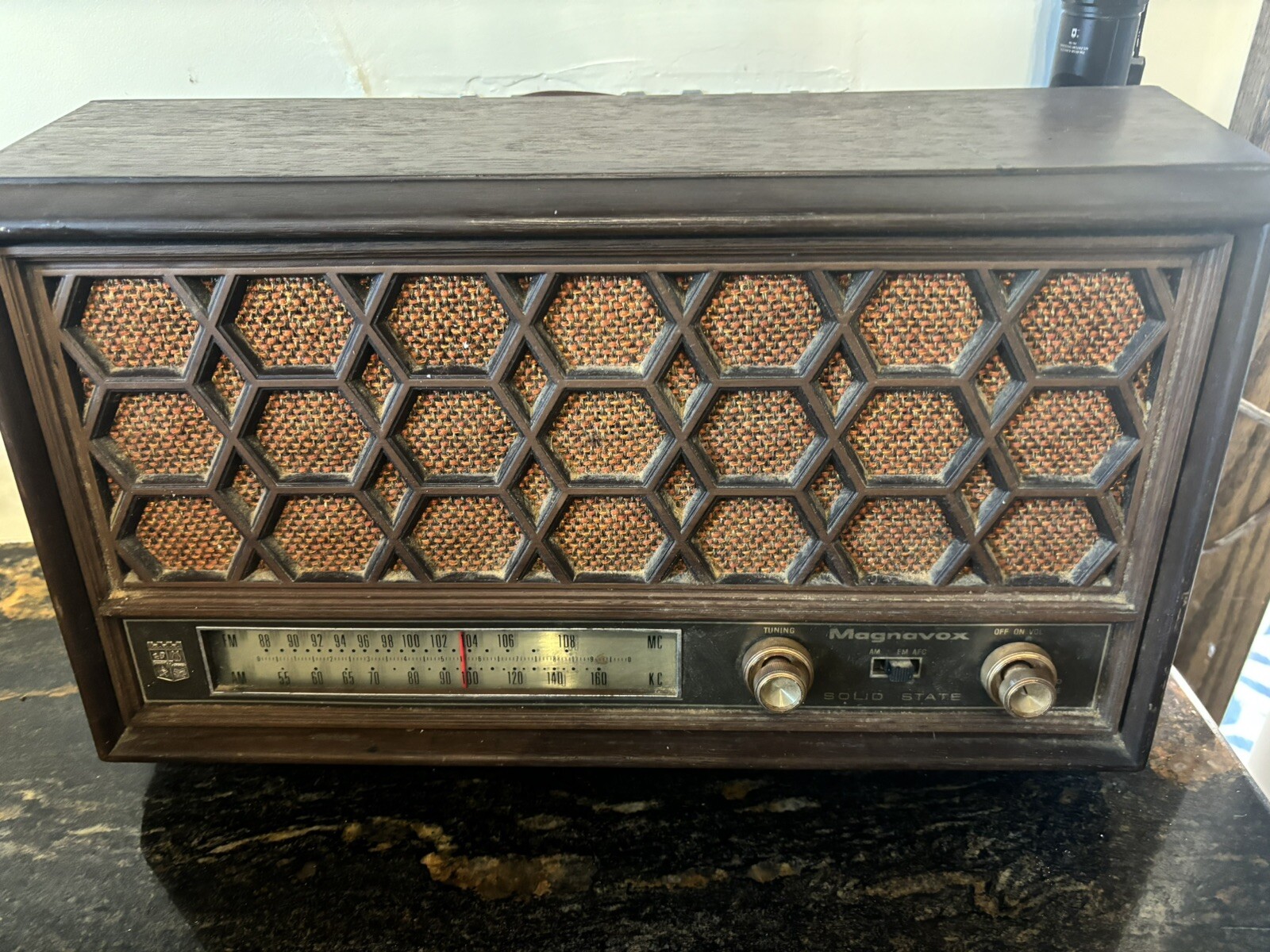 Vintage Magnavox Tabletop Tube Radio - Wood Cabinet Working Great