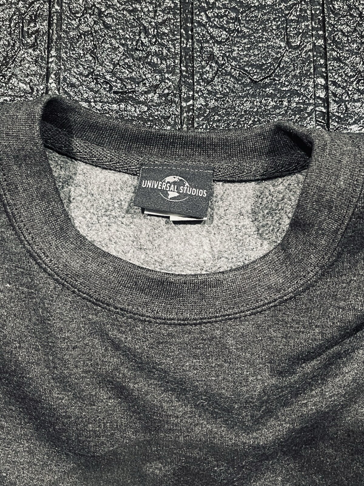 1990’s  Universal Studios Established 1912  Crewn… - image 2