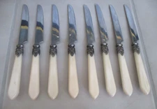 8 Hanford Forge HAF27 Stainless Dinner Knives Cream Plastic Handle Set of 8