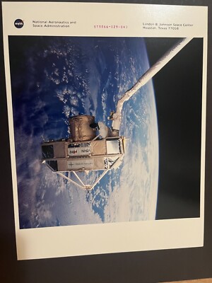 Vintage JSC NASA Kodak Photo Red Serial STS066-129-043 CRISTA-SPAS RMS