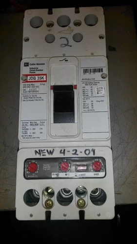 CUTLER HAMMER JDB3225 250 AMPS 600 VAC 3 POLE Breaker