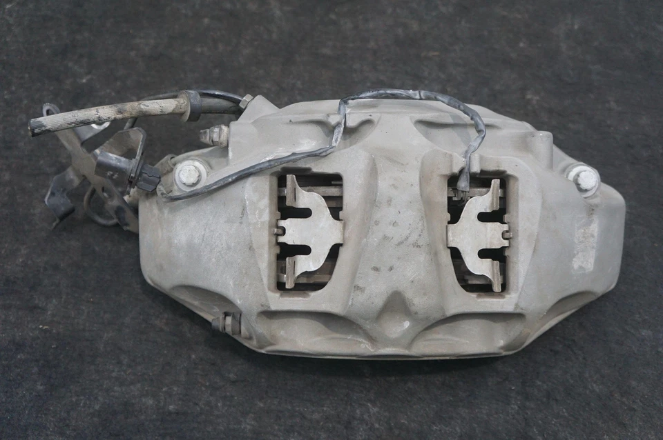 Pinza de freno delantera izquierda lado conductor y soporte 4N0615107 Audi A8l Quattro 20-24 Foto 3 de 4