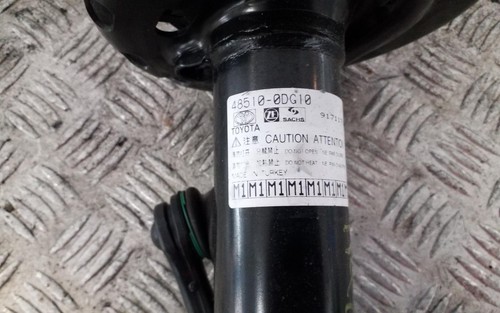 TOYOTA YARIS CROSS RIGHT FRONT STRUT AND HUB 2021 Hybrid Automatic - Picture 6 of 6