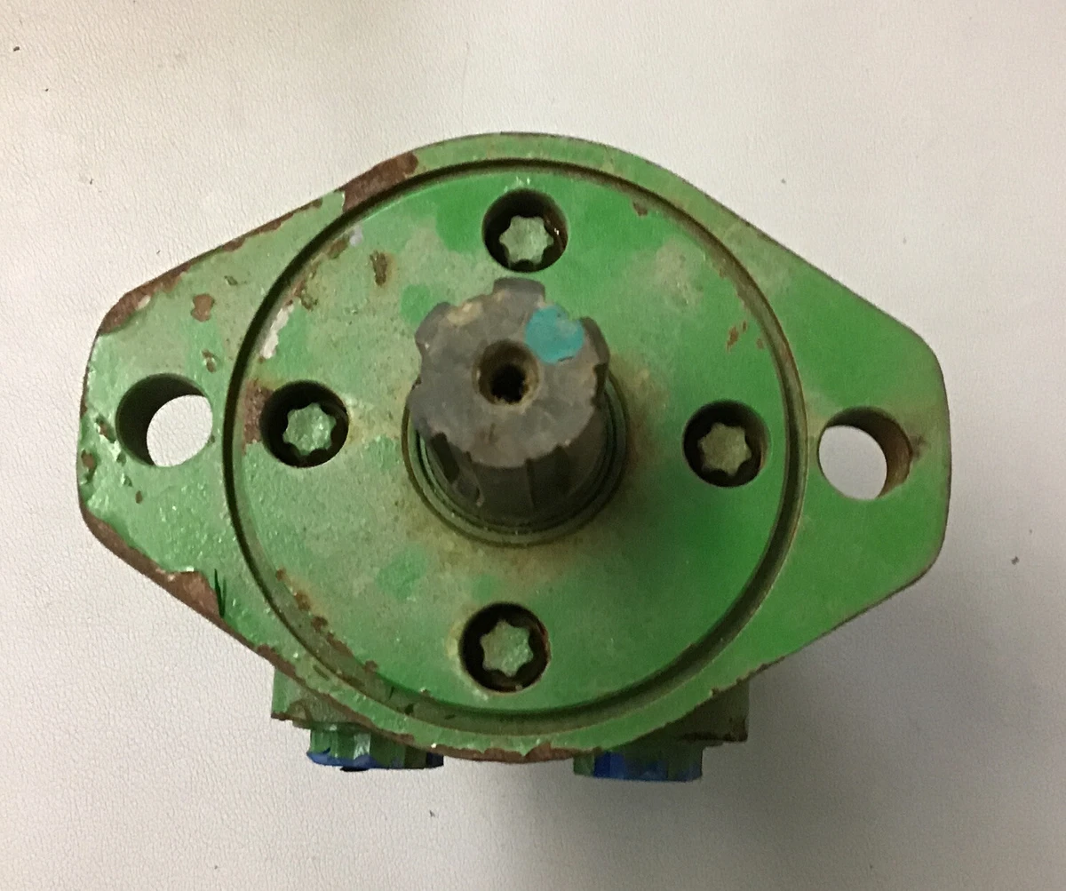 Eaton Char-Lynn Motor for John Deere AN279583 for model 7760 (B257  