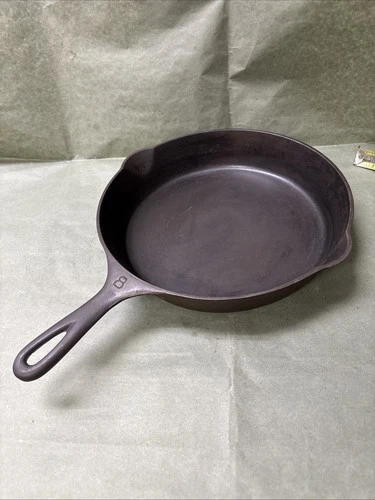Rare Vintage Griswold #8 Cast Iron Skillet Slant Logo 235 Erie PA