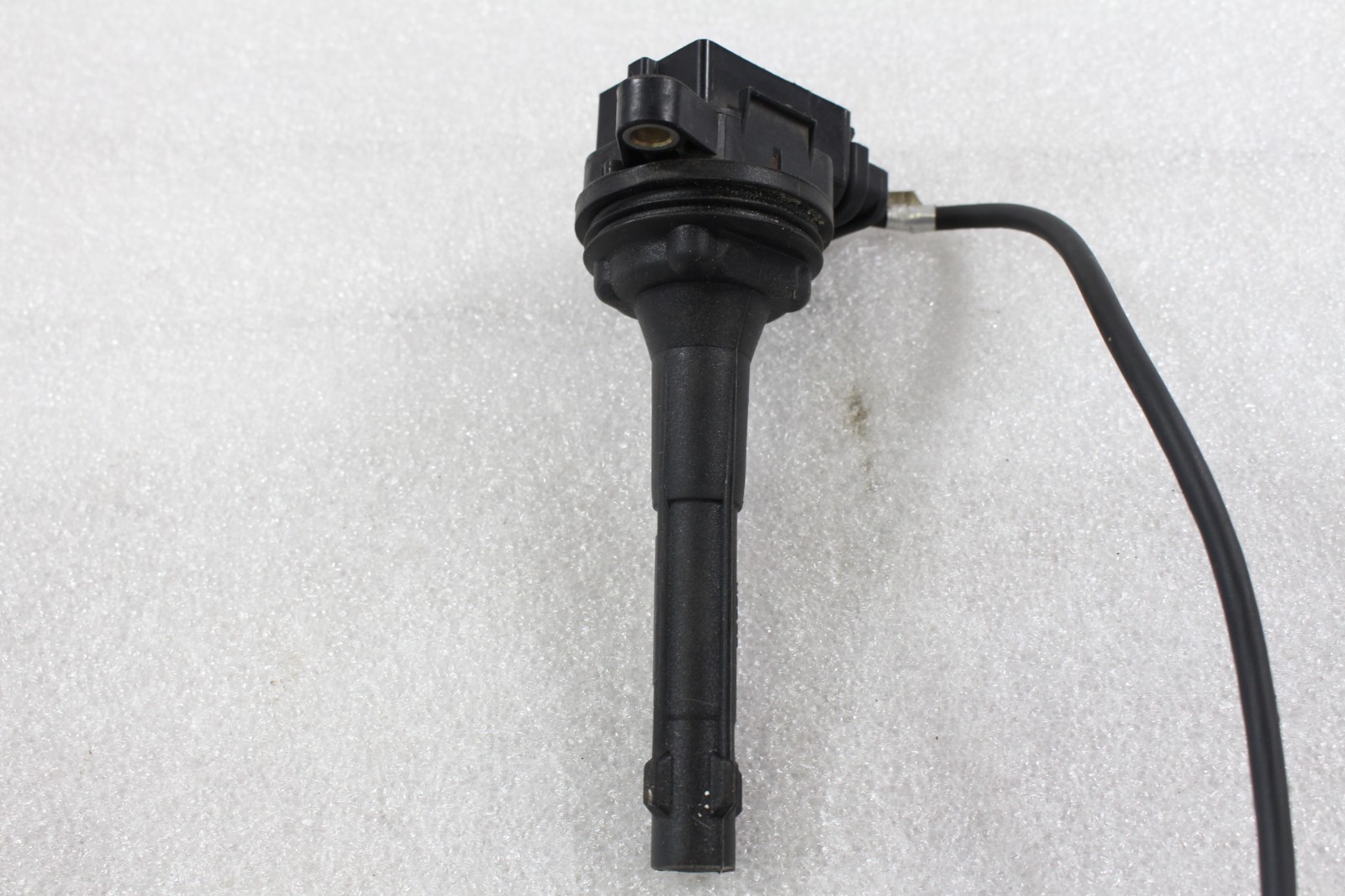 Maserati Quattroporte, Front Coil Ignitor, Used, P/N 230771