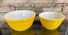 2 Pyrex Primary YELLOW  Nesting Mixing Bowls 402 1.5 Qt. & 401 1.5 Pt. Vintage