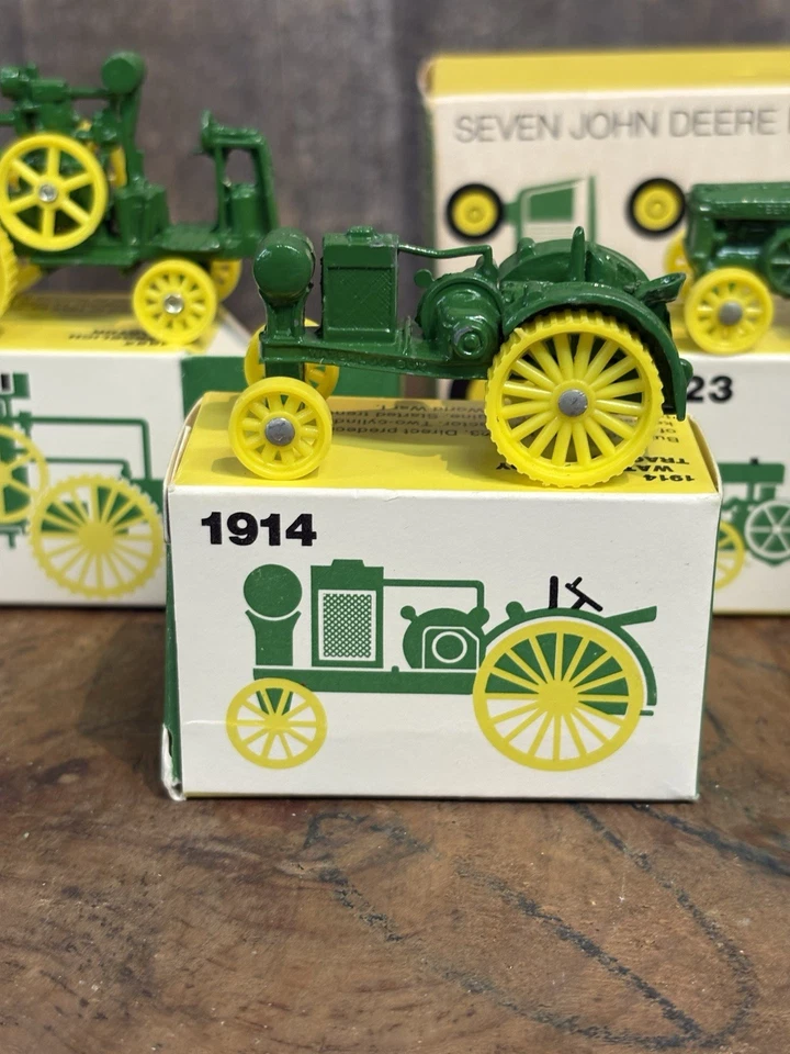 Set Of 7 Vintage 80s JOHN DEERE MINIATURE TOY TRACTORS 1892-1960 Models In Boxes - Image 3 of 4