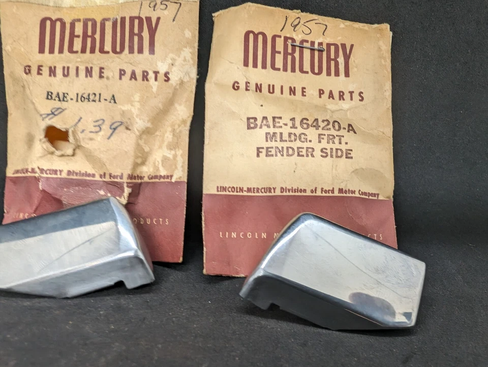 Nuevo de Lote Antiguo 1957 Mercury Monterey Commuter Derecho Izquierdo Delantero Guardabarros Moldura Foto 2 de 4