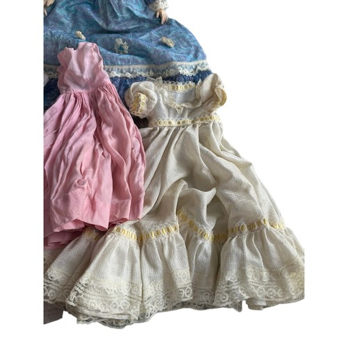 Vintage 16'' Doll with 4 vintage dresses, amazing deal, vintage lot - Picture 5 of 13