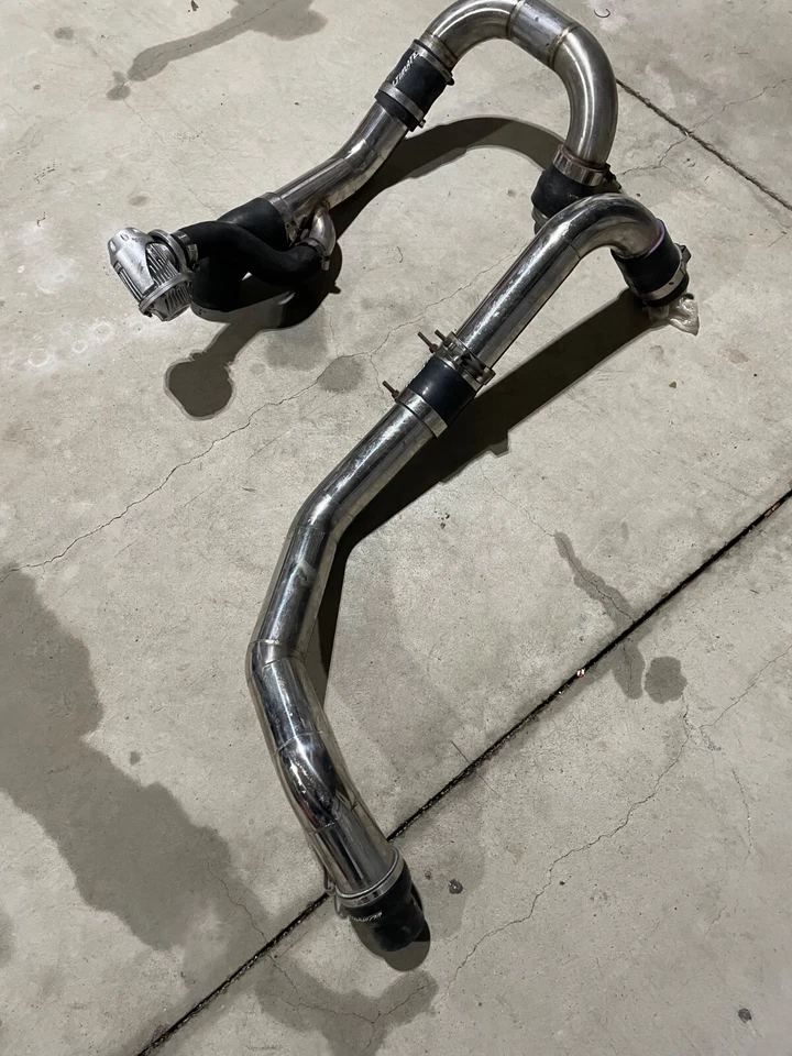 Kit de válvula de soplado Ultimate Racing para Mitsubishi 2009-2015 Foto 4 de 4