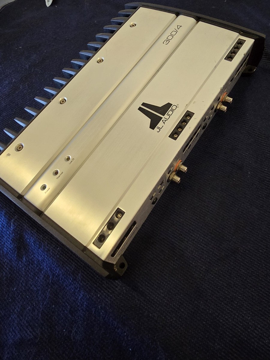 JL AUDIO 300/4 希少品　美音　高解像度 JL Audio 300/4 4 Channel Full Range Amplifier | 250-499W RMS