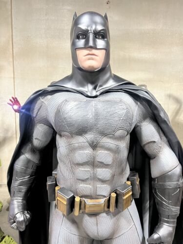 Life Size Justice League Ben Affleck Batman 1:1 Full Size Statue - Bild 9 von 20