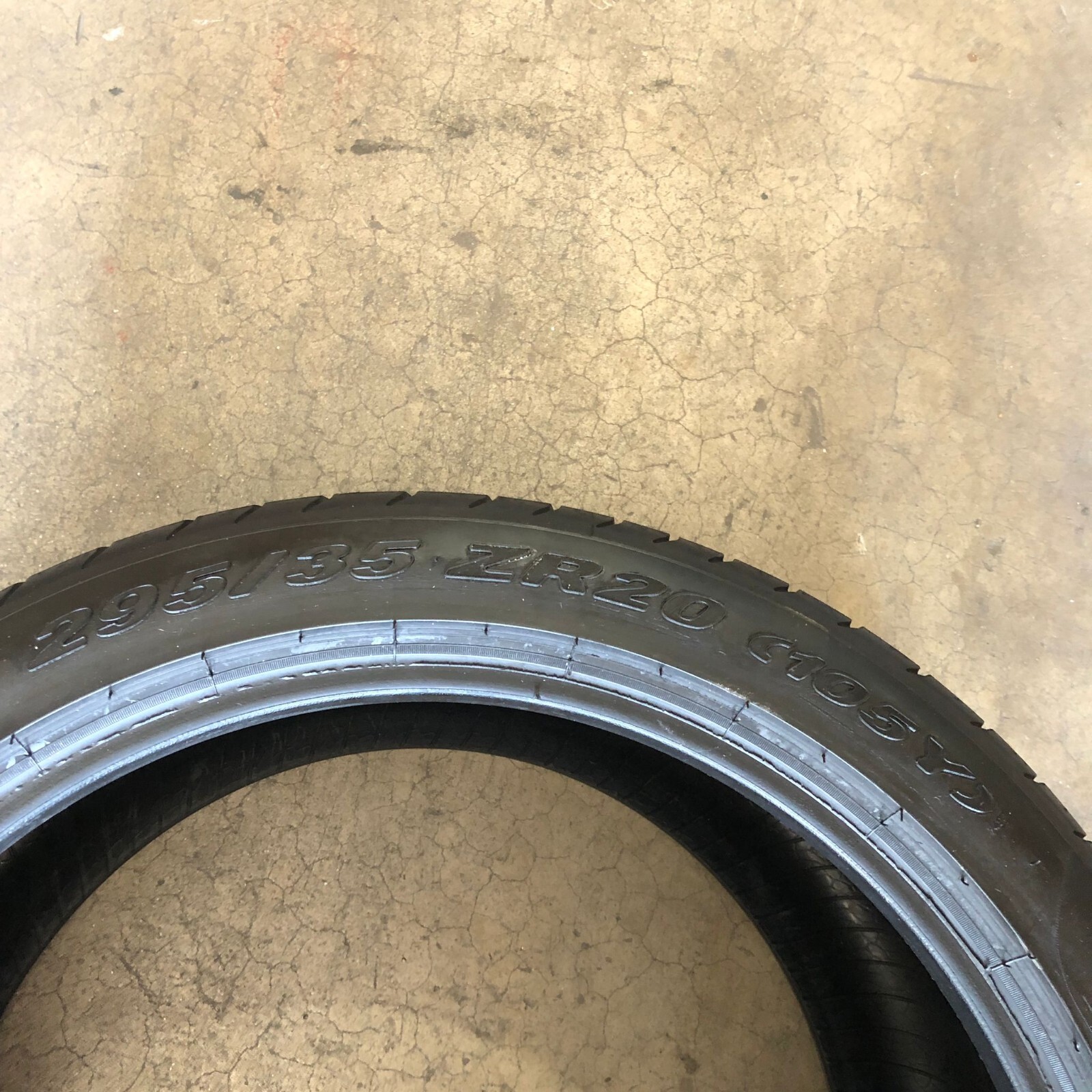 FERRARI 295/35 R20 Pirelli P Zero Tire 295 35 20 105Y