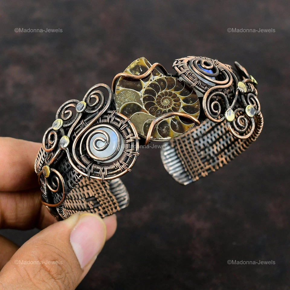 Brazalete ajustable regalo para ella brazalete envuelto en alambre fósil de amonita joyería de cobre Foto 3 de 4